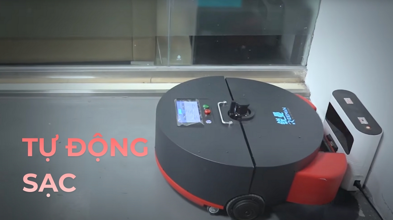 Robot quét rác MONSTER sau khi tự động sạc sẽ quay lại đúng vị trí đang làm việc trước đó để tiếp tục nhiệm vụ.